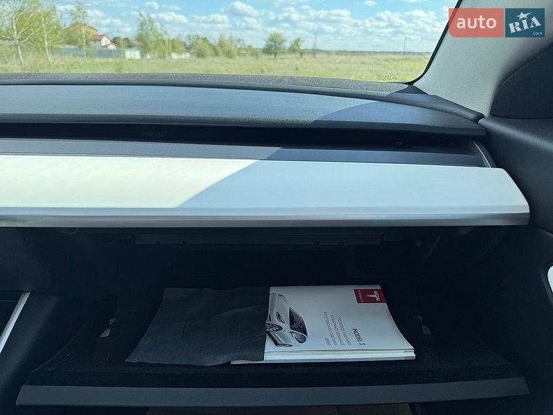 Седан Tesla Model 3 2019 в Днепре