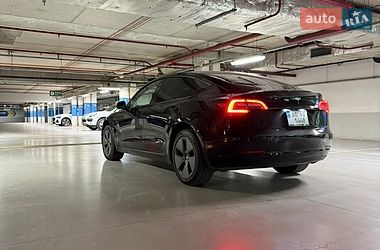 Седан Tesla Model 3 2022 в Львове