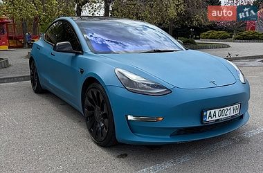 Седан Tesla Model 3 2022 в Дніпрі