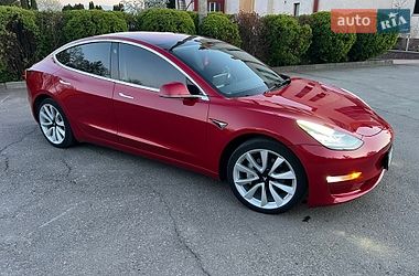 Седан Tesla Model 3 2018 в Тернополе