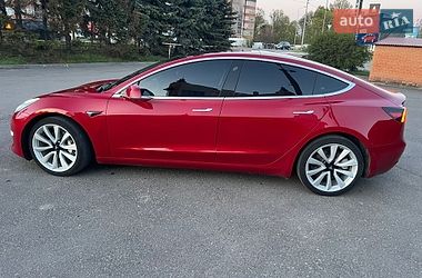 Седан Tesla Model 3 2018 в Тернополе