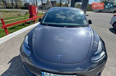 Седан Tesla Model 3 2023 в Києві