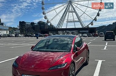 Седан Tesla Model 3 2024 в Львове