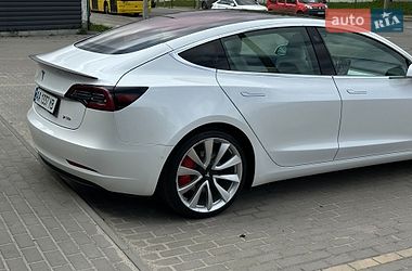 Седан Tesla Model 3 2019 в Киеве