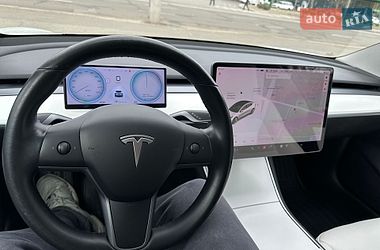 Седан Tesla Model 3 2019 в Киеве