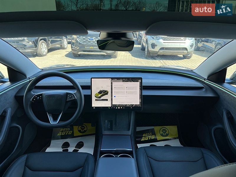 Седан Tesla Model 3 2024 в Ивано-Франковске