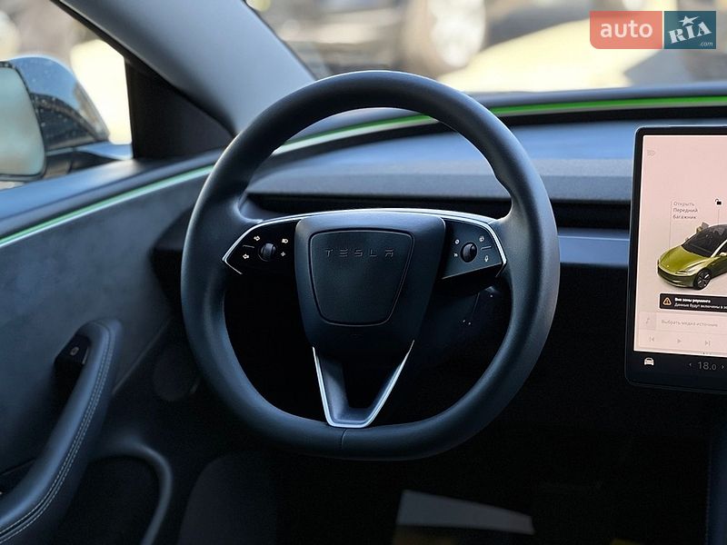 Седан Tesla Model 3 2024 в Ивано-Франковске