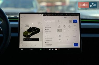 Седан Tesla Model 3 2024 в Ивано-Франковске