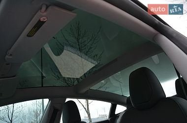 Седан Tesla Model 3 2024 в Киеве