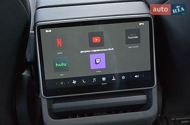 Седан Tesla Model 3 2024 в Киеве