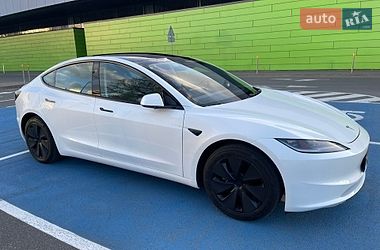 Седан Tesla Model 3 2024 в Киеве
