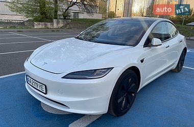 Седан Tesla Model 3 2024 в Киеве
