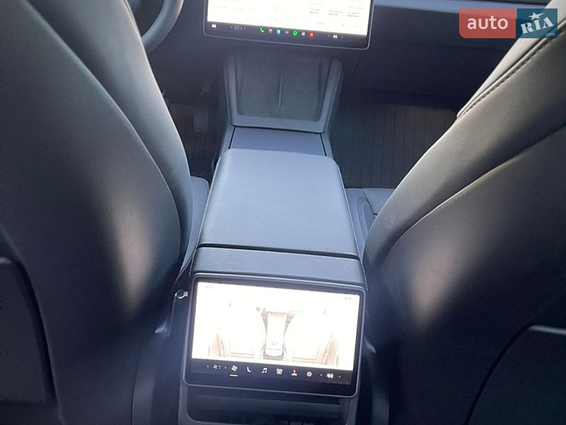 Седан Tesla Model 3 2024 в Киеве