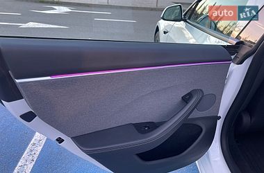 Седан Tesla Model 3 2024 в Киеве