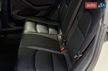 Седан Tesla Model 3 2021 в Чернигове