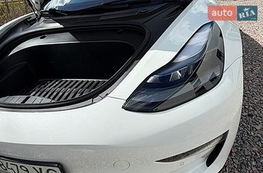 Седан Tesla Model 3 2021 в Чернигове