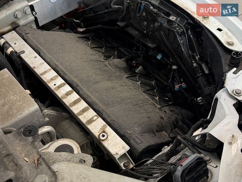 Седан Tesla Model 3 2021 в Киеве фото 24 Седан Tesla Model 3 2021 в Киеве