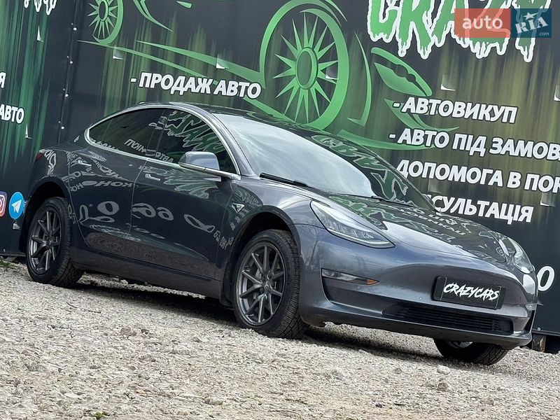Седан Tesla Model 3 2019 в Харкові