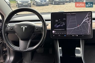 Седан Tesla Model 3 2019 в Харкові