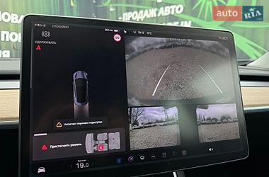 Седан Tesla Model 3 2019 в Харкові