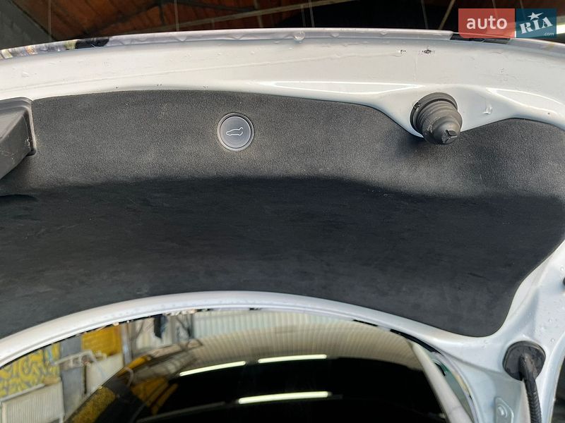 Седан Tesla Model 3 2022 в Львове