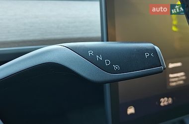 Седан Tesla Model 3 2022 в Львове