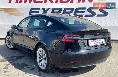 Седан Tesla Model 3 2021 в Киеве