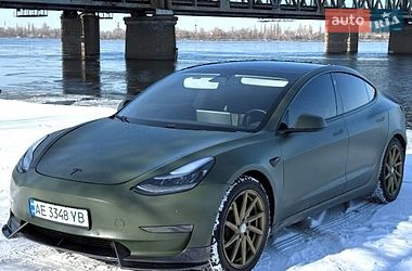 Седан Tesla Model 3 2019 в Днепре