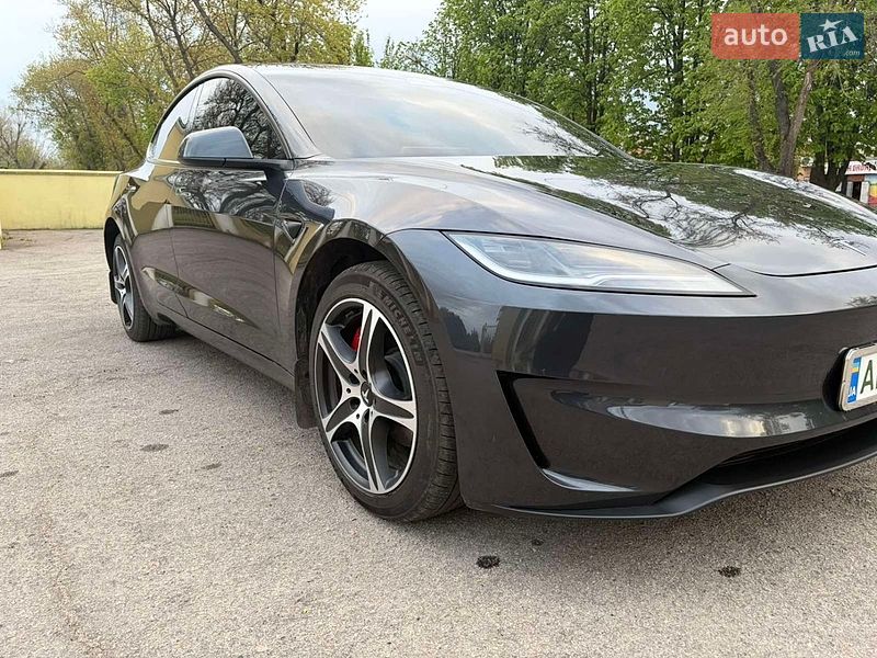 Седан Tesla Model 3 2024 в Дніпрі