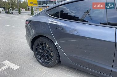 Седан Tesla Model 3 2019 в Тернополі