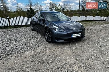 Седан Tesla Model 3 2021 в Ивано-Франковске