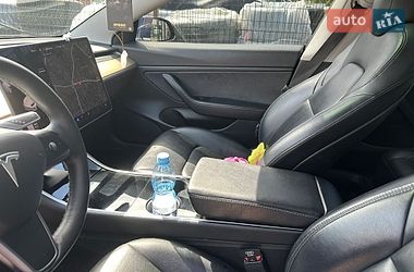 Седан Tesla Model 3 2020 в Киеве