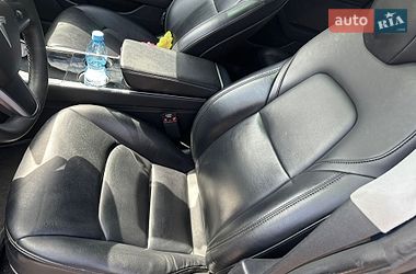 Седан Tesla Model 3 2020 в Киеве