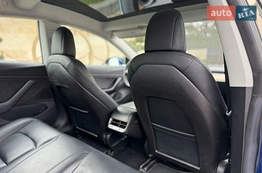 Седан Tesla Model 3 2018 в Львове