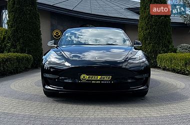 Седан Tesla Model 3 2020 в Львове