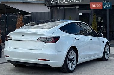 Седан Tesla Model 3 2022 в Киеве