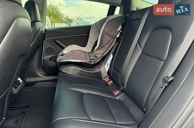 Седан Tesla Model 3 2022 в Киеве