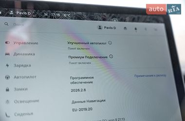 Седан Tesla Model 3 2018 в Києві