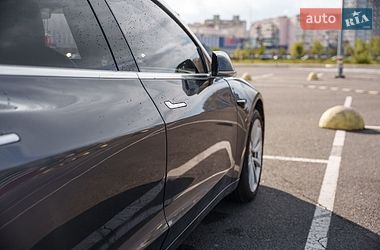 Седан Tesla Model 3 2018 в Києві