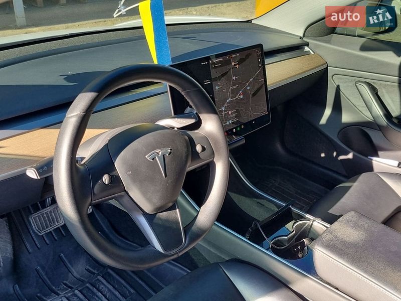 Седан Tesla Model 3 2019 в Хмельницькому