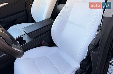 Седан Tesla Model 3 2022 в Ивано-Франковске