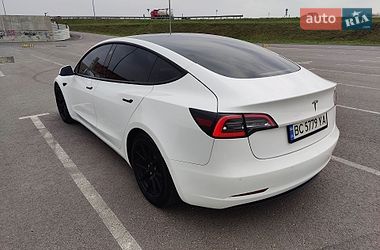 Седан Tesla Model 3 2021 в Львове