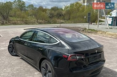 Седан Tesla Model 3 2017 в Львове