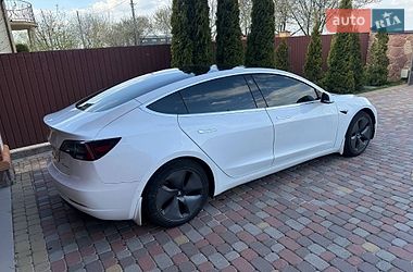 Седан Tesla Model 3 2018 в Тернополі