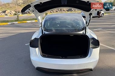Седан Tesla Model 3 2025 в Киеве