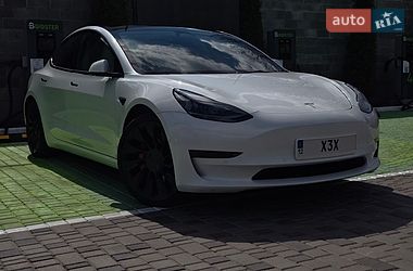 Седан Tesla Model 3 2022 в Києві