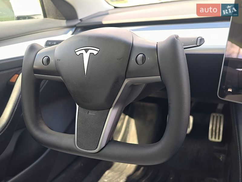 Седан Tesla Model 3 2022 в Києві
