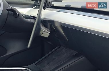 Седан Tesla Model 3 2022 в Києві