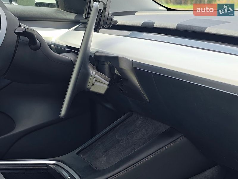 Седан Tesla Model 3 2022 в Києві