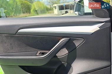 Седан Tesla Model 3 2022 в Києві